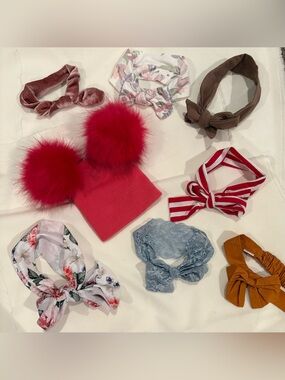 NWOT! Bundle of 8 baby/toddler hat & headbands!!